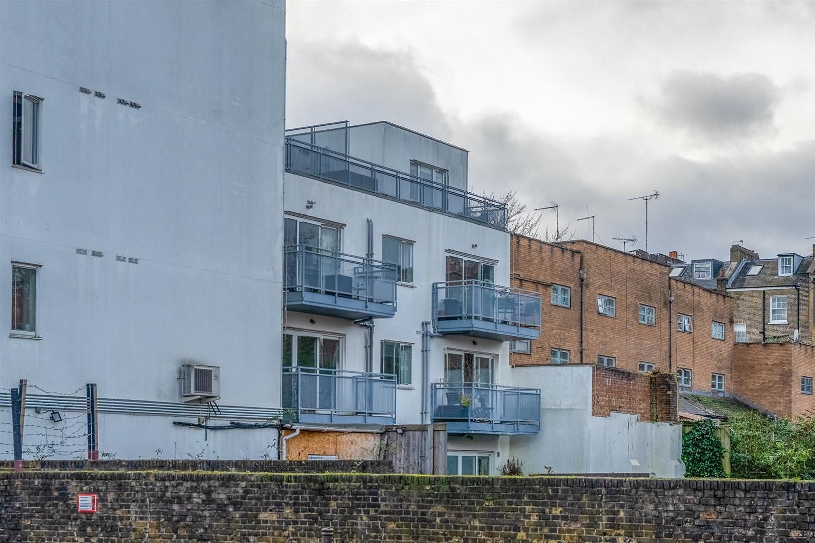 Flat Liverpool Road in Greater London