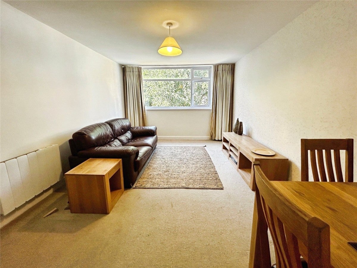 Flat Forrest Court in Coventry