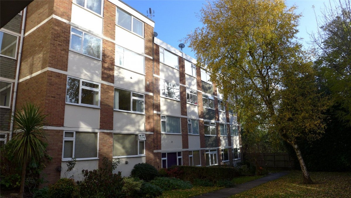 Flat Forrest Court in Coventry