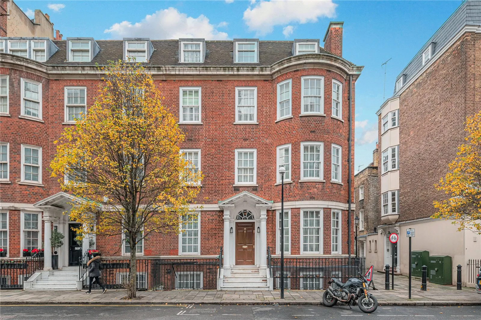 House Upper Brook Street in City of Westminster