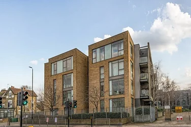 Flat Chevening Road in Greater London