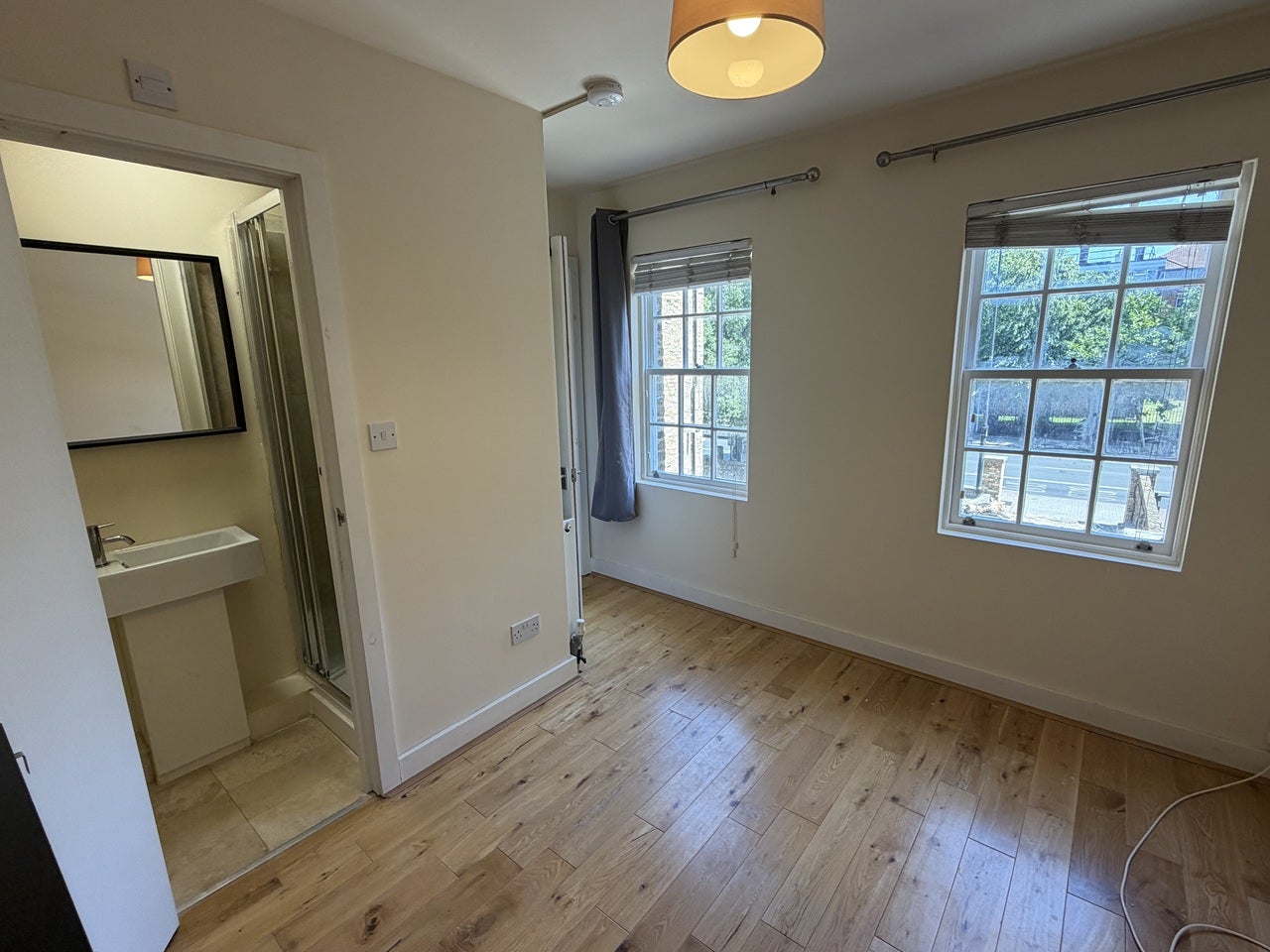 Flat Brixton Road in Greater London
