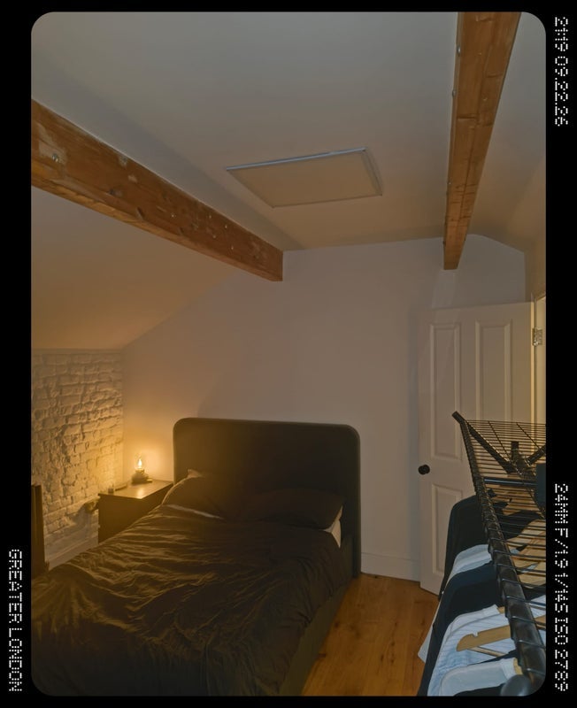 Room Crownstone Road in Greater London