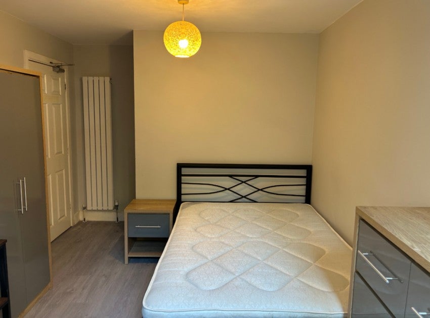 Room Wilton Avenue in Southampton