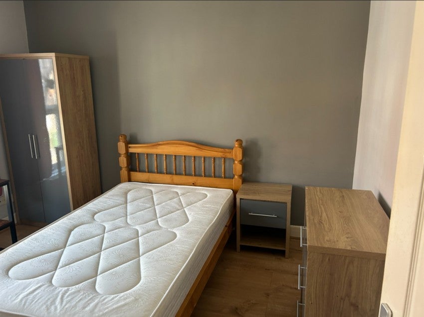 Room Wilton Avenue in Southampton