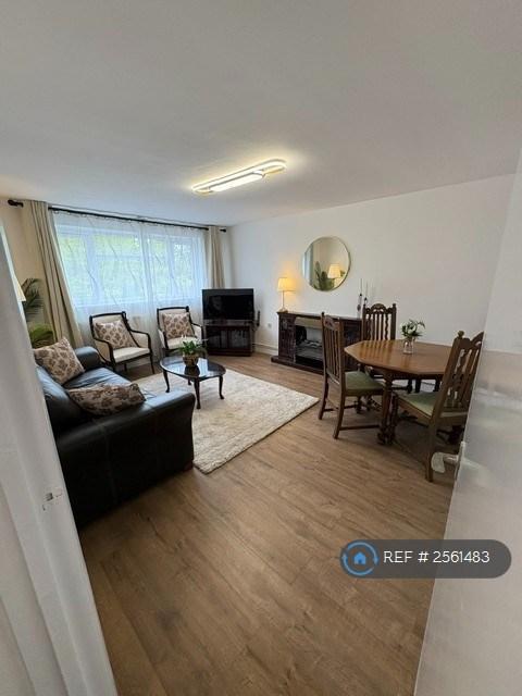 Flat Farr Drive in Coventry
