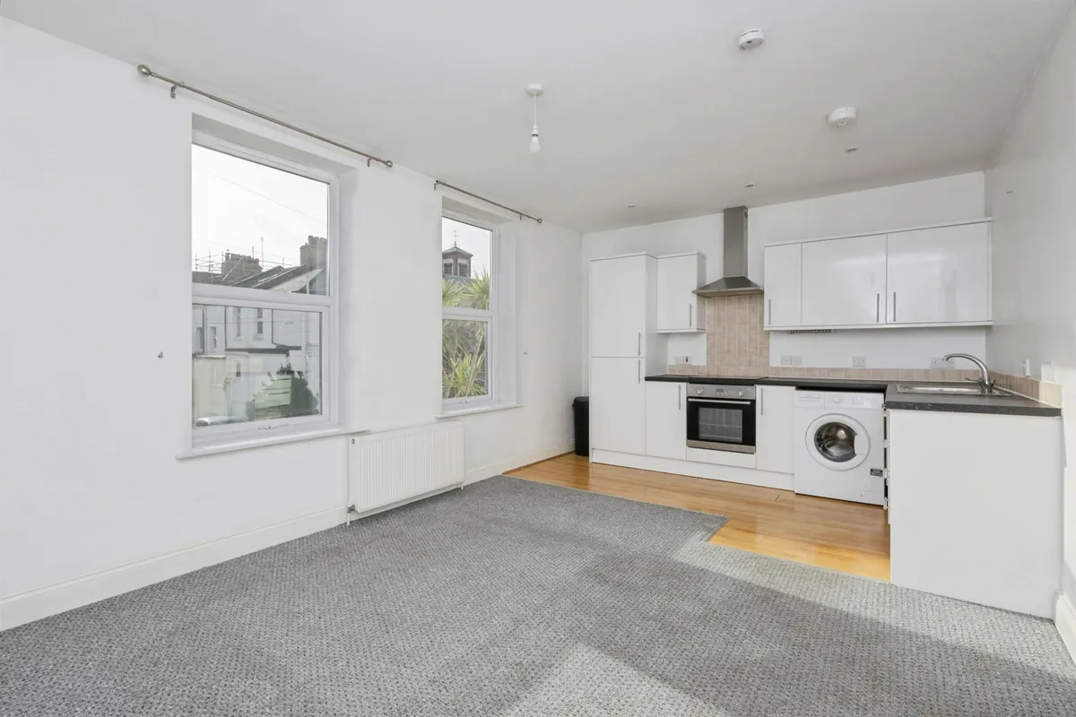 Flat Longstone Road in Eastbourne