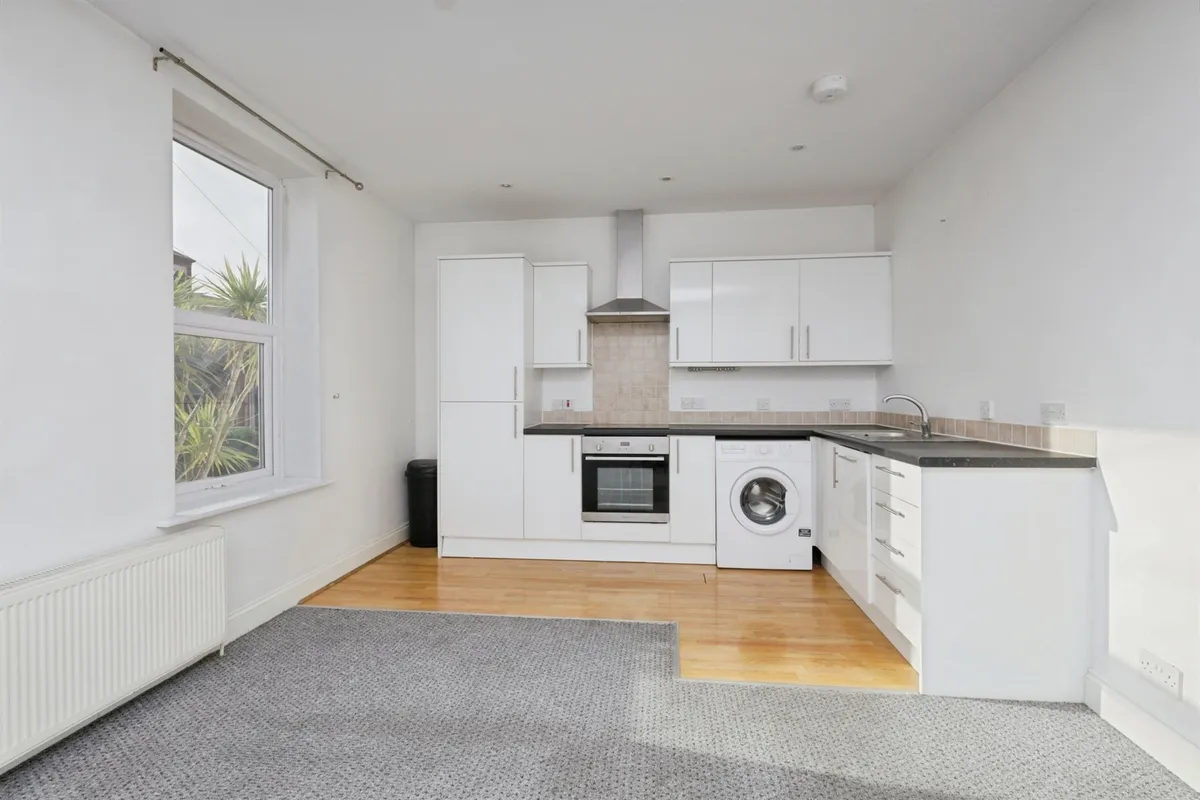 Flat Longstone Road in Eastbourne