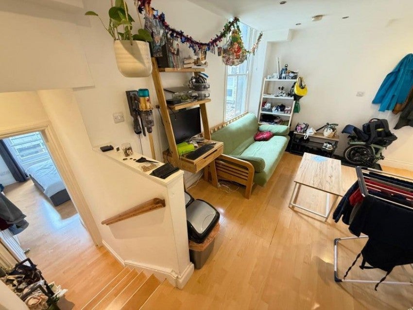 Flat Fortess Road in Greater London