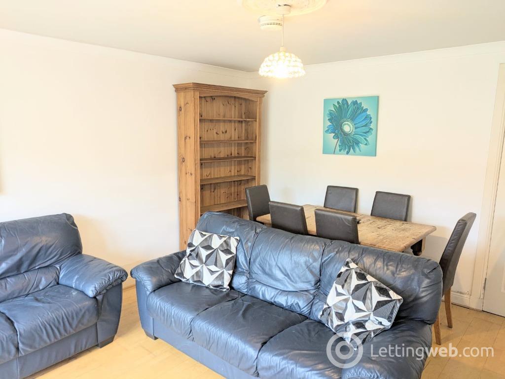 Flat Parsonage Square in Glasgow