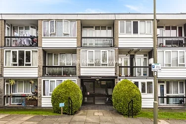 Flat Gainsborough Road in Greater London