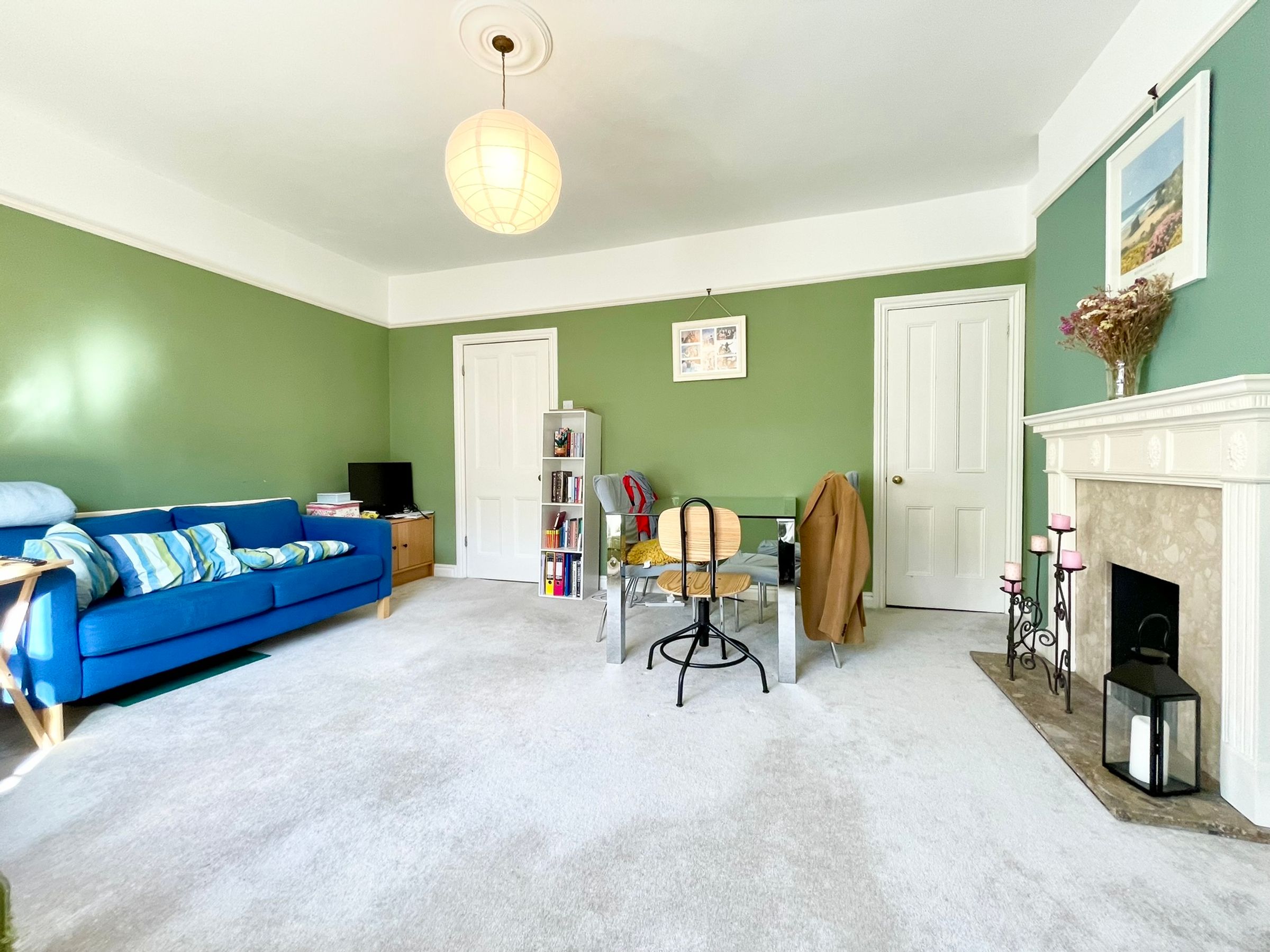 Flat Bellevue Crescent in Bristol