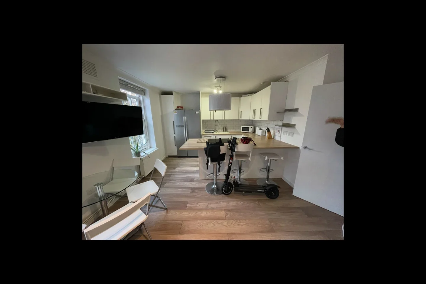Flat Macaulay Road in Greater London