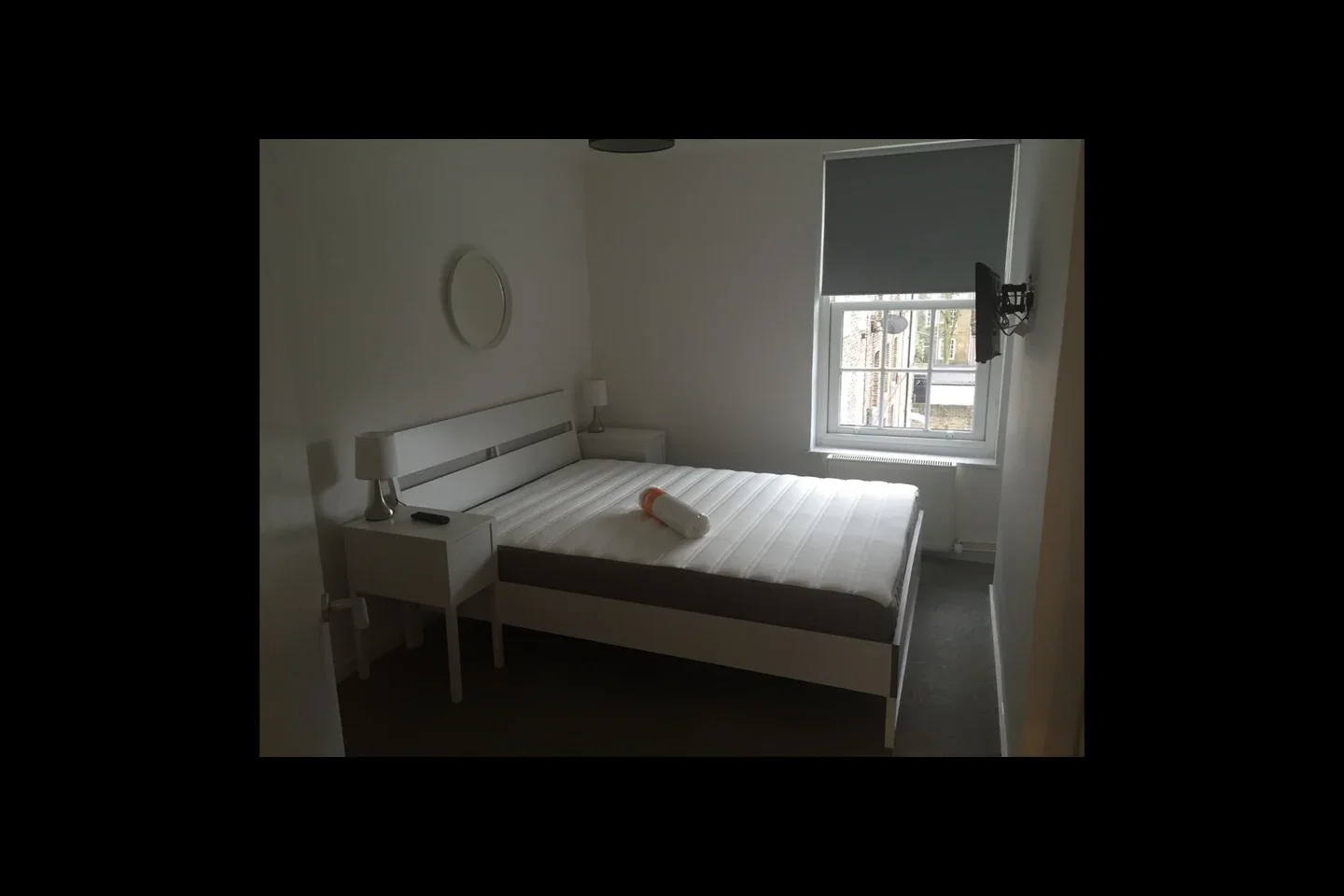 Flat Macaulay Road in Greater London