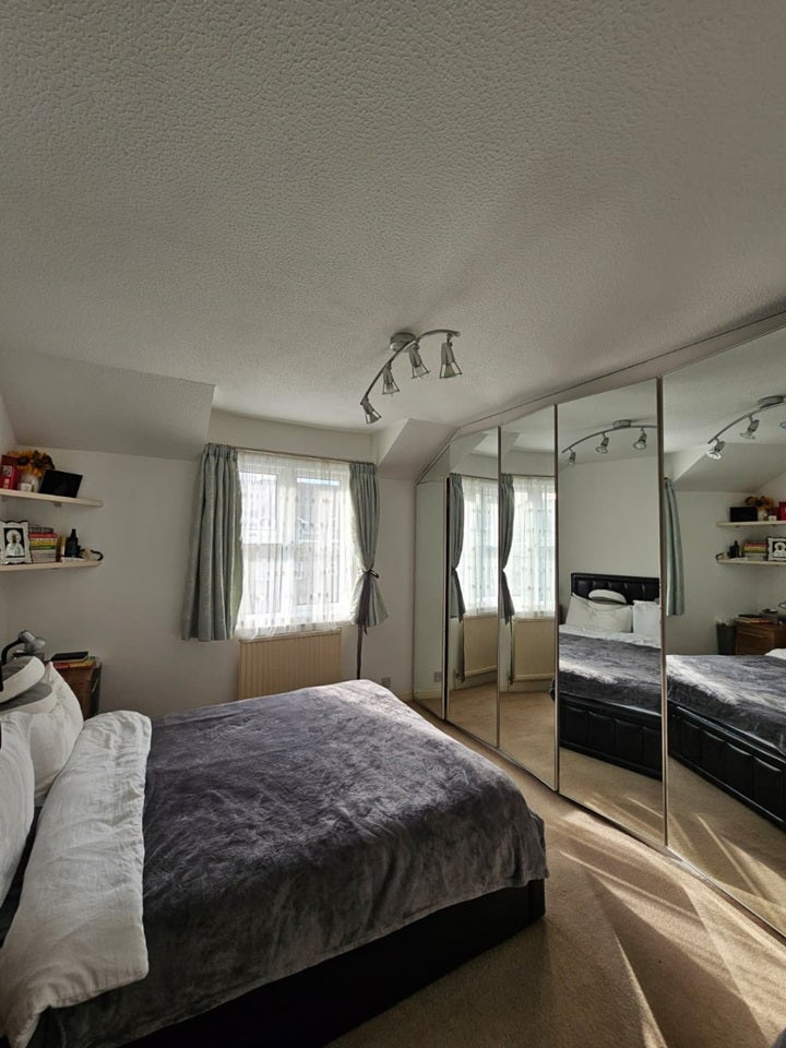 Flat Sheepcote Road in Greater London