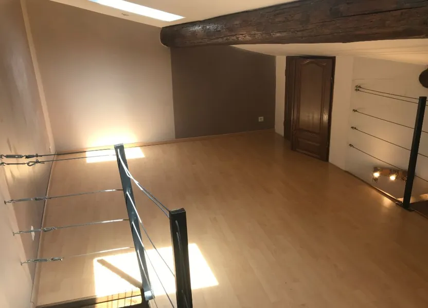 Appartement Rue Bernard de la Treille à Nîmes