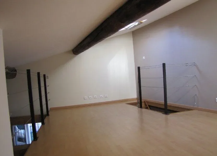 Appartement Rue Bernard de la Treille à Nîmes