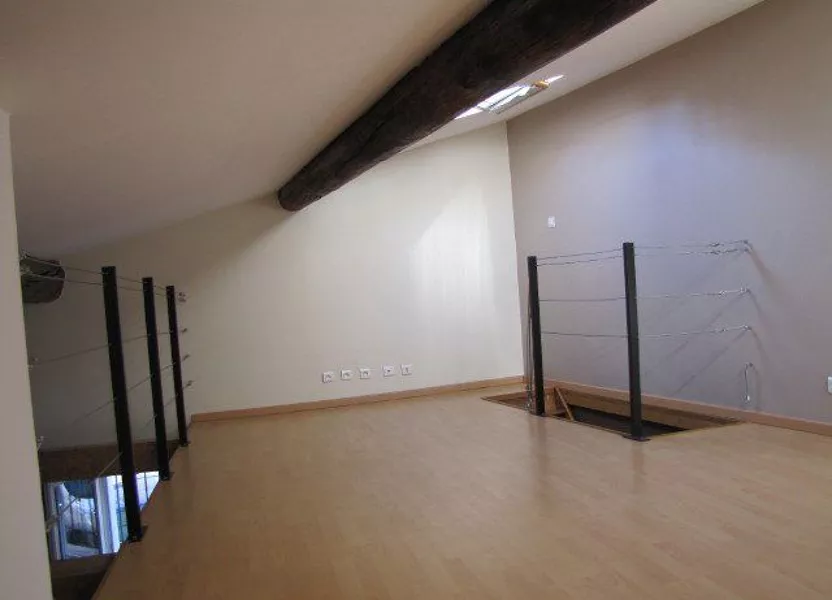 Appartement Rue Bernard de la Treille à Nîmes