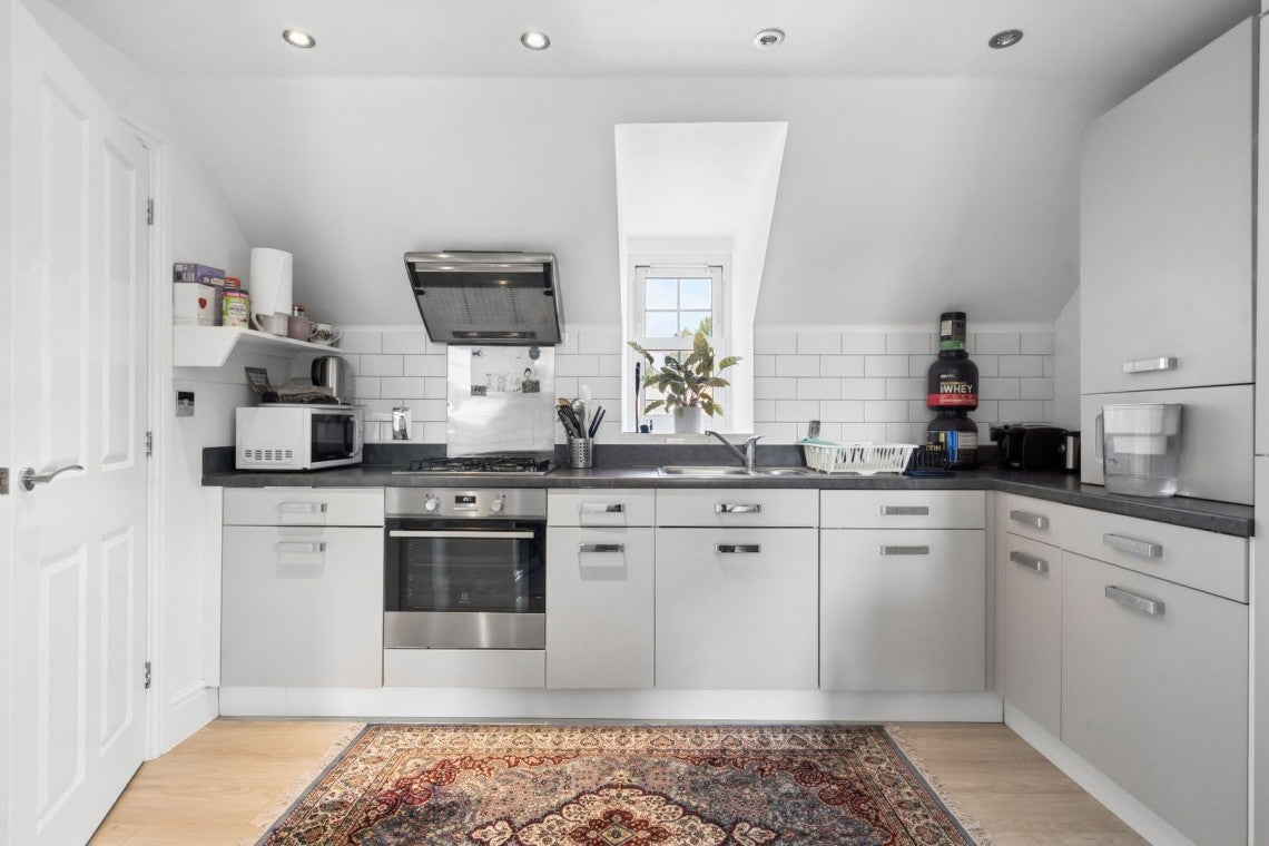 Flat Grange Road in Chalfont St Peter