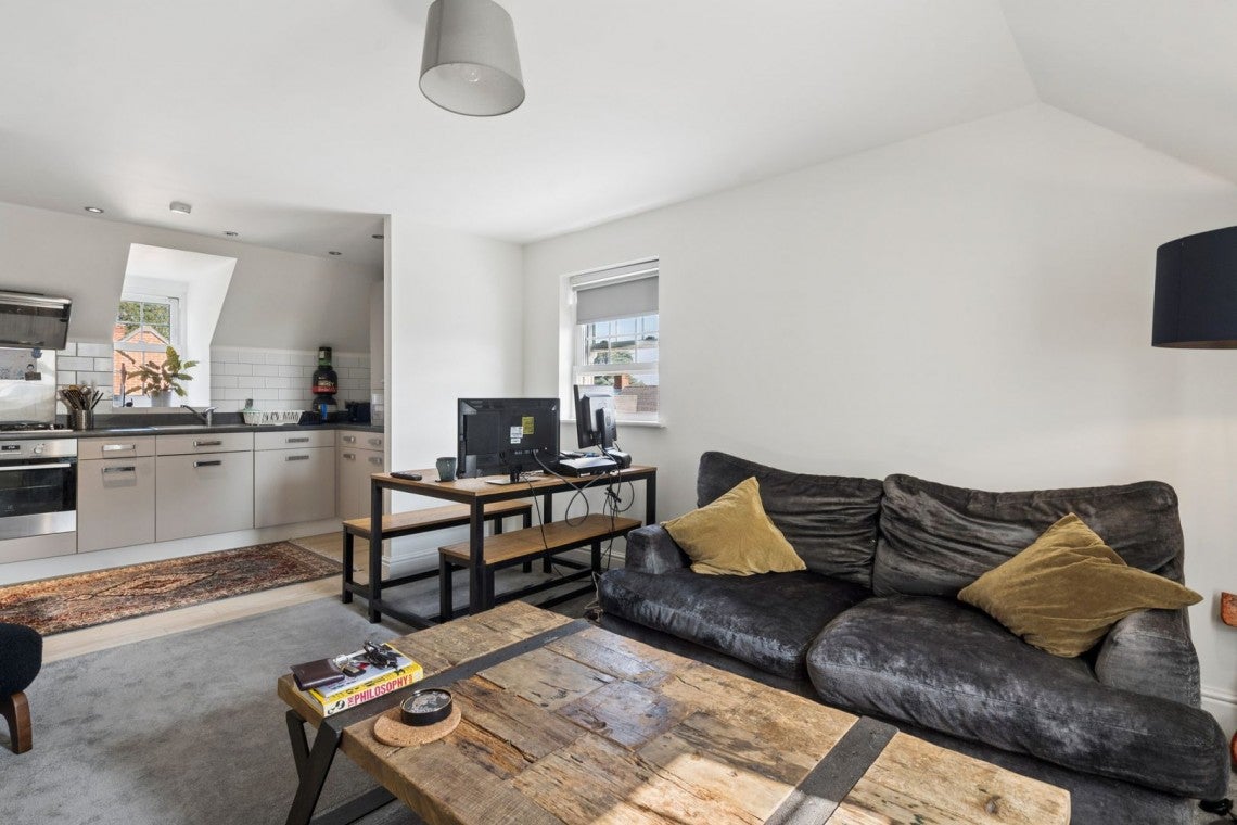 Flat Grange Road in Chalfont St Peter