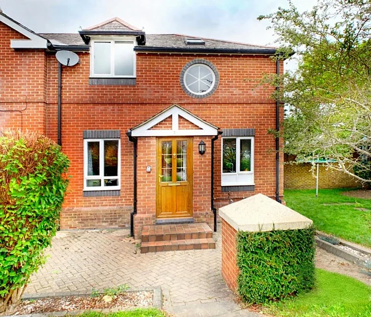 House Tredenham Close in Rushmoor