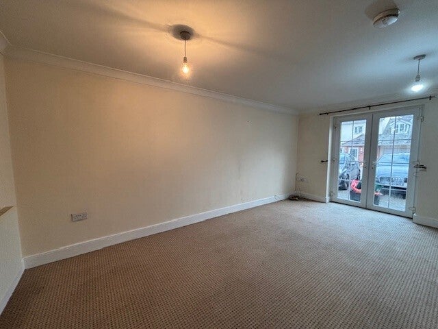 Flat The Square in Grampound Road