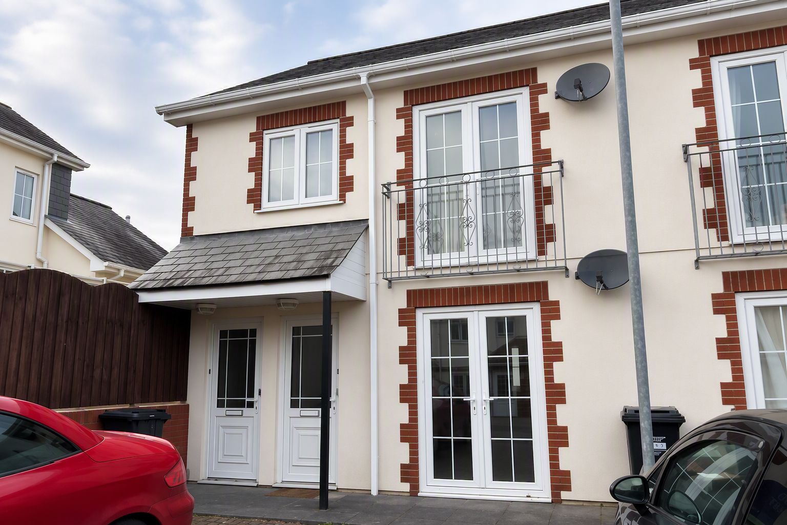 Flat The Square in Grampound Road