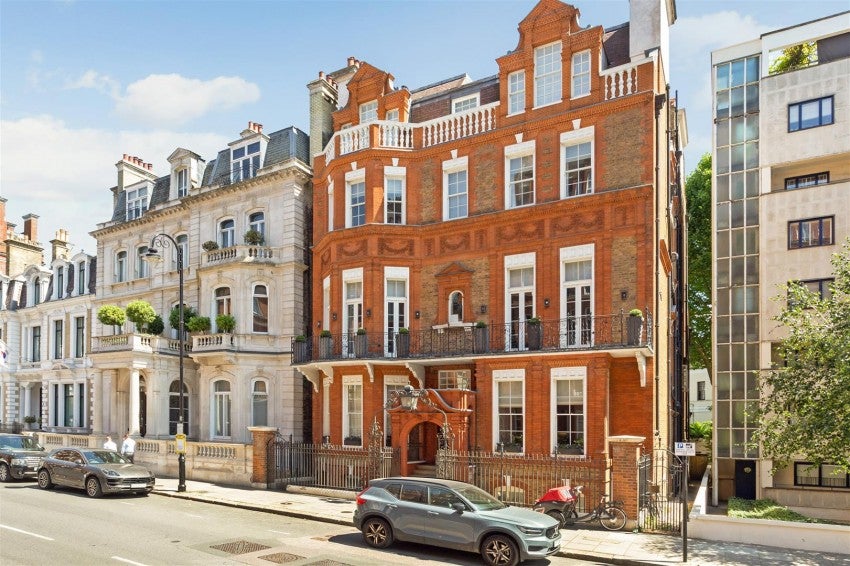 Flat Palace Gate in Greater London