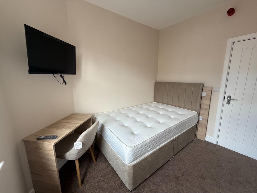 Room Claremont South Avenue in Gateshead