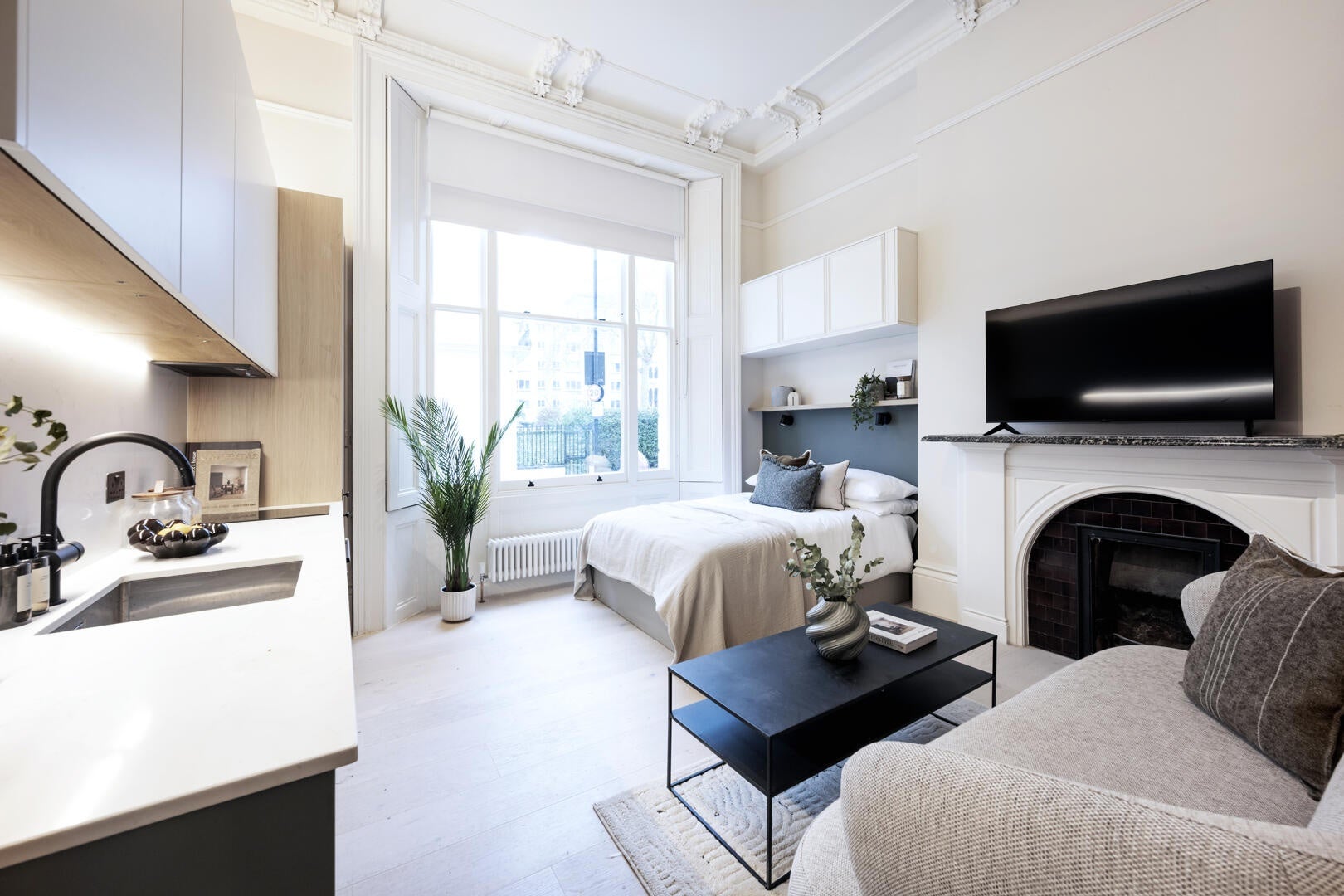 Flat Kensington Gardens Square in City of Westminster