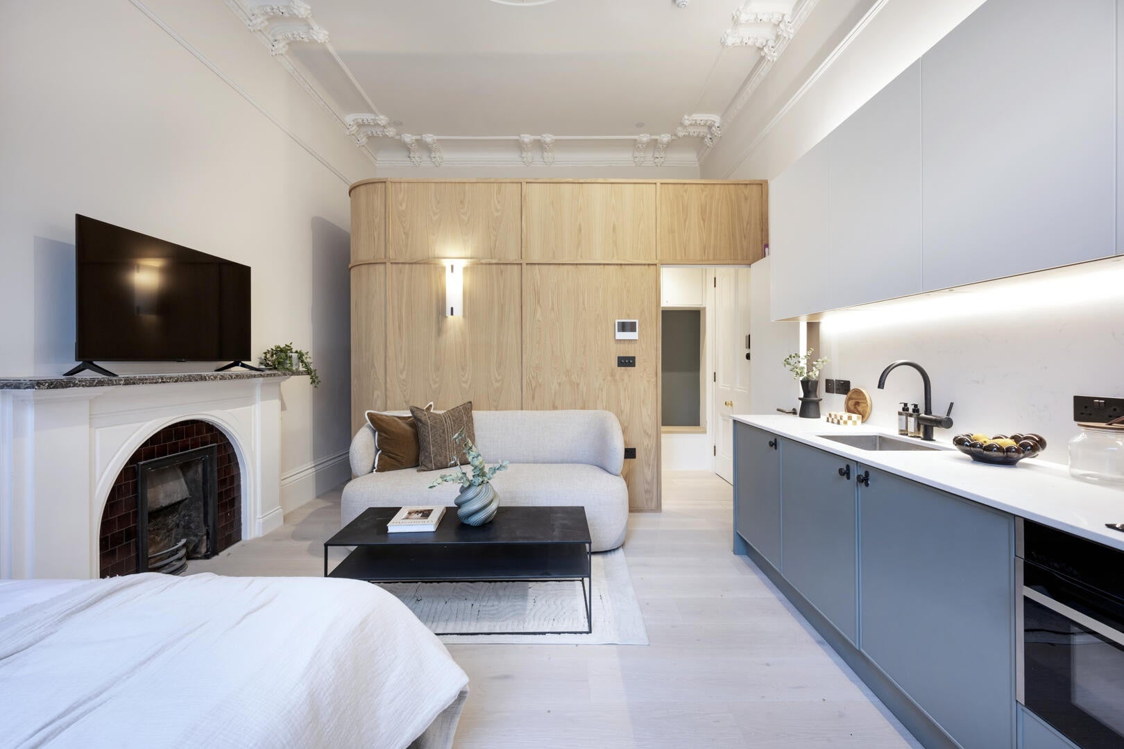 Flat Kensington Gardens Square in City of Westminster