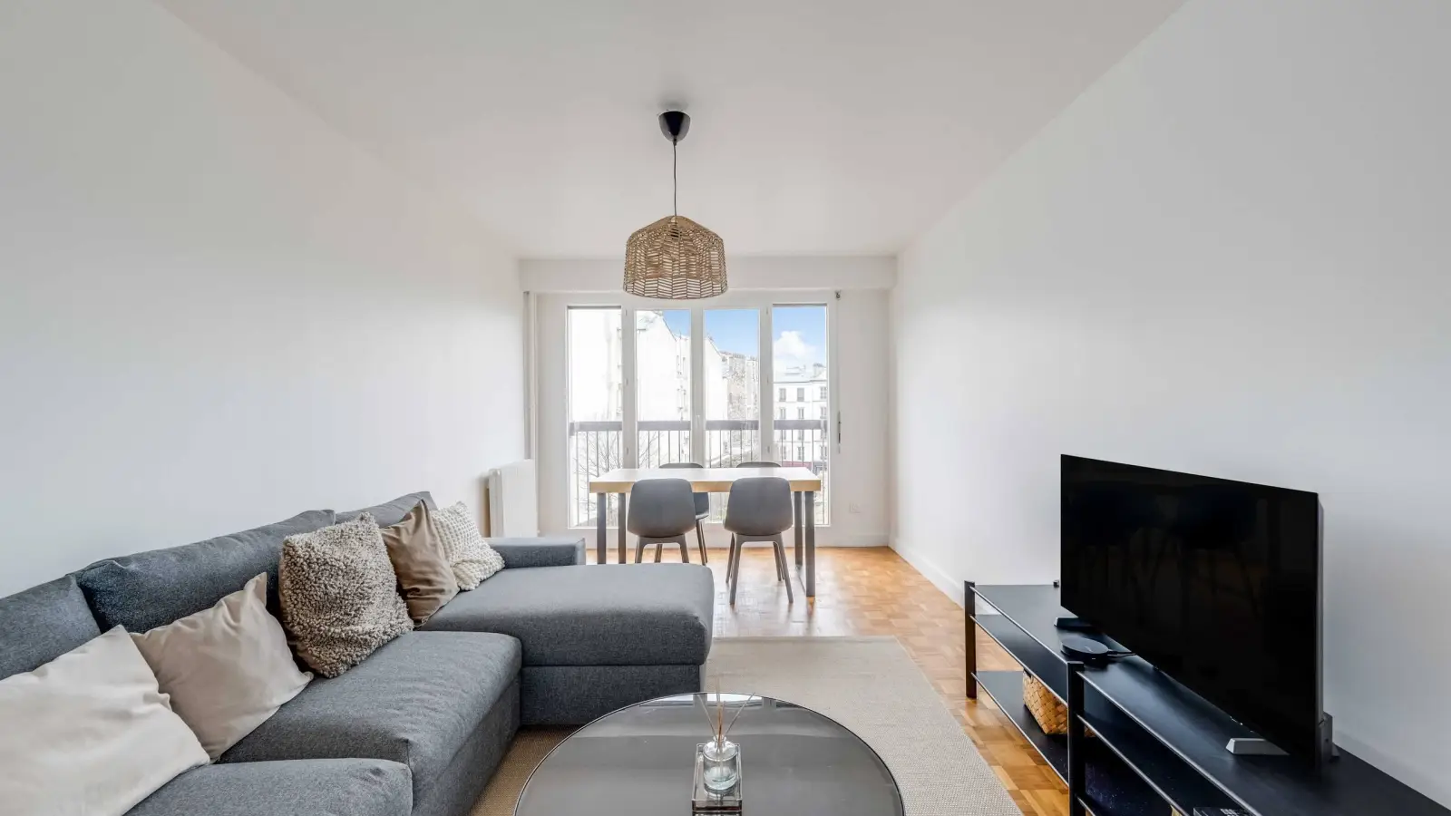 Flat Rue de la Forge Royale in Paris