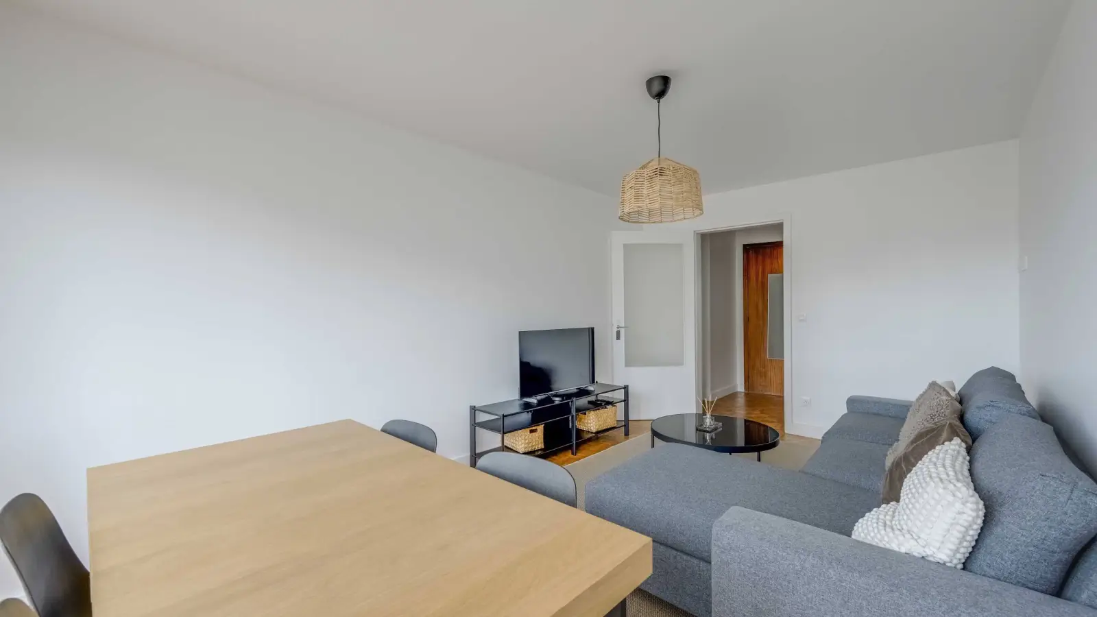 Flat Rue de la Forge Royale in Paris
