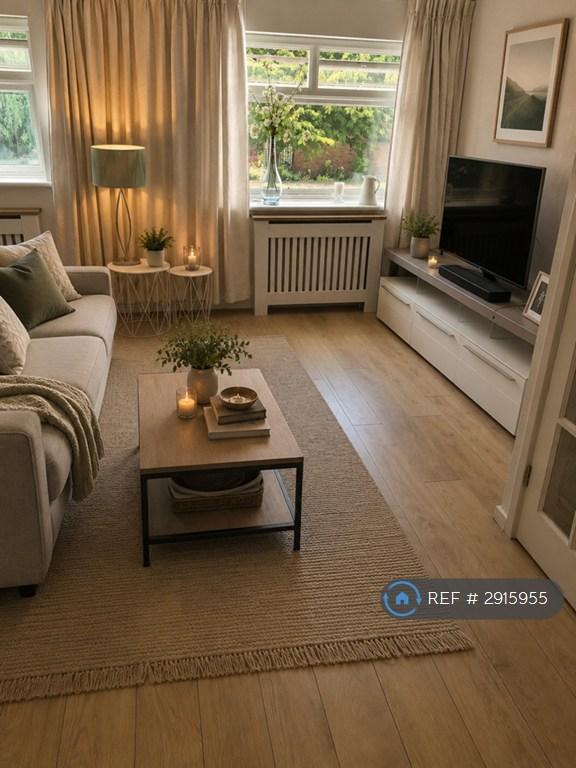 House Frating Crescent in Greater London