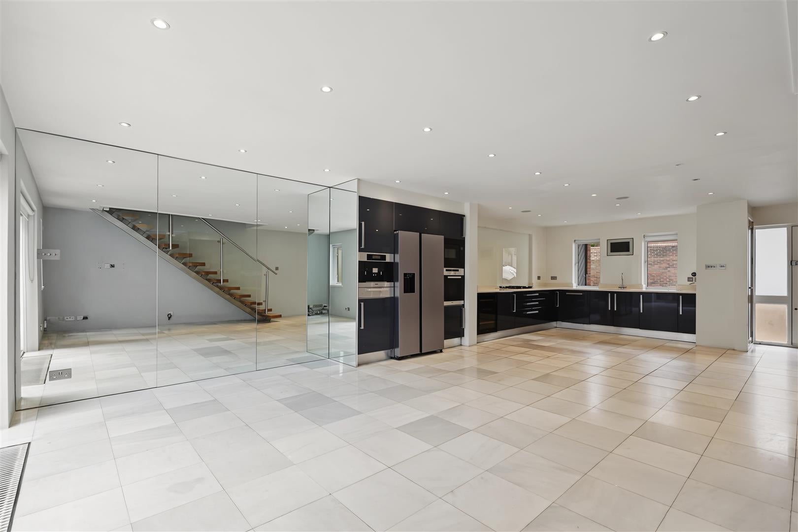House Spencer Walk in Greater London