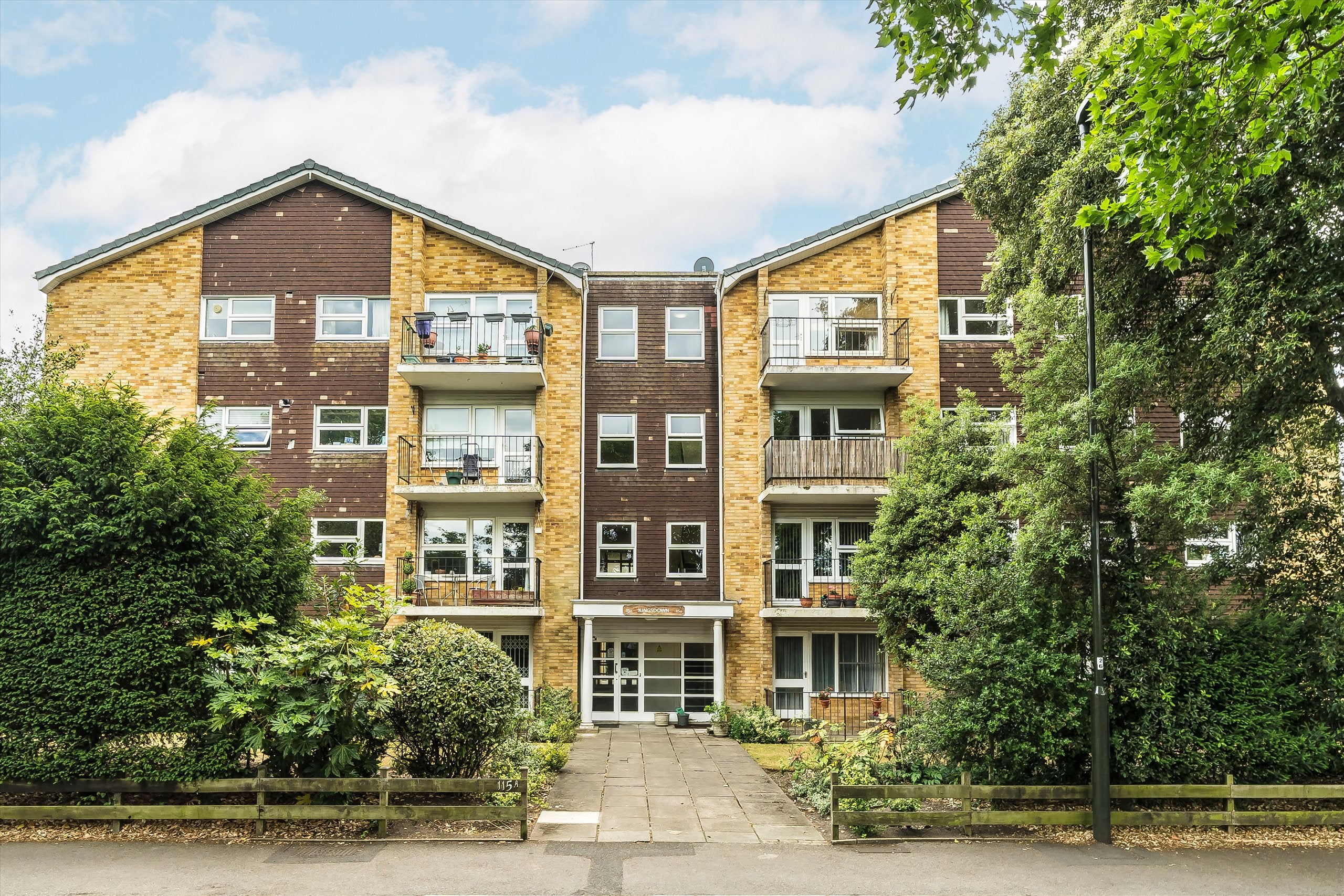Flat Ridgway in Greater London