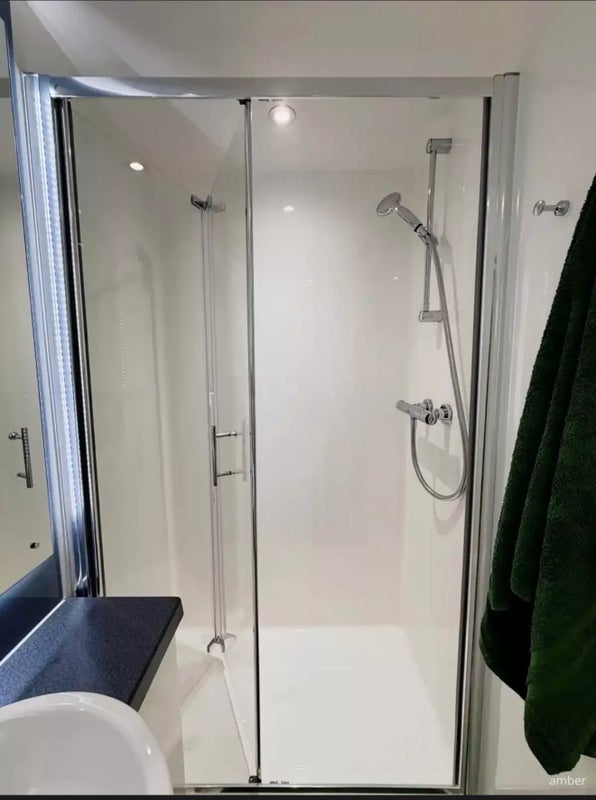Room Chesser Grove in City of Edinburgh