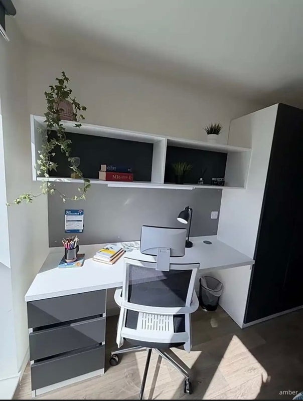 Room Chesser Grove in City of Edinburgh