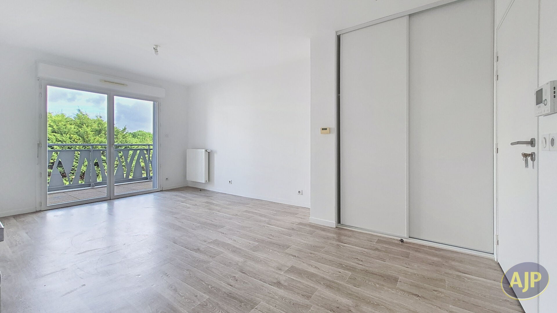 Flat D 990 in Montchevrier