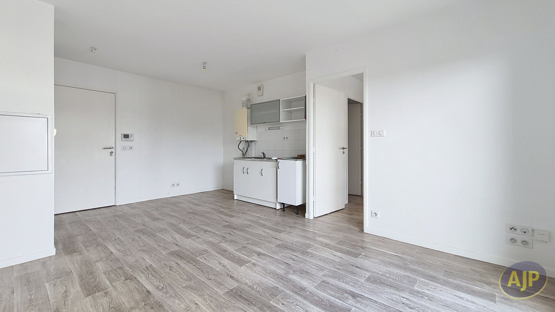 Flat D 990 in Montchevrier