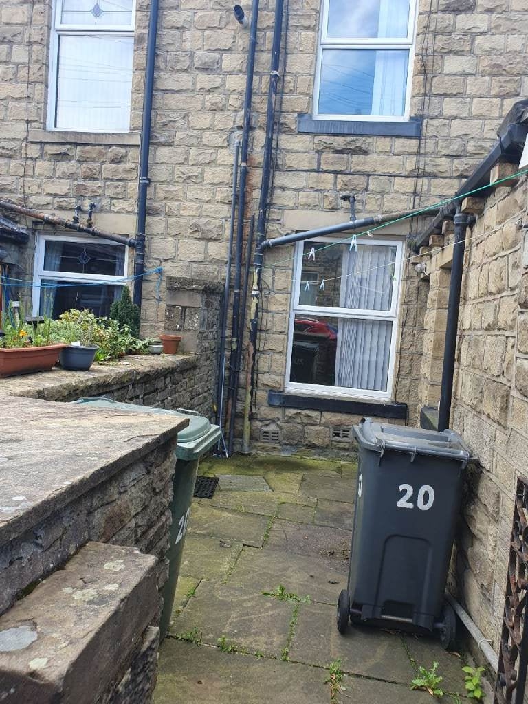 House Braithwaite Avenue in Bradford