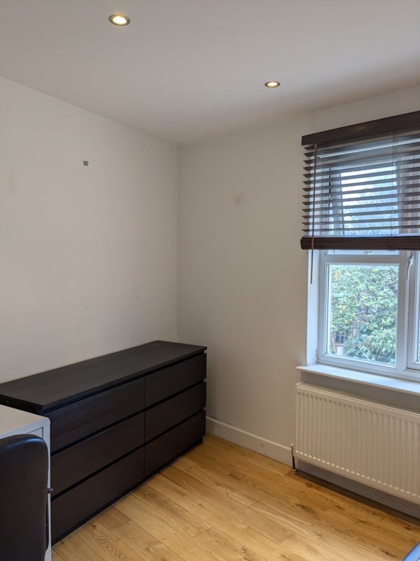 Room Elswick Road in Greater London