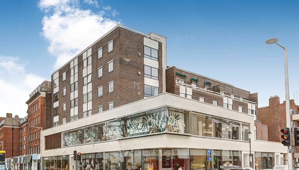 Flat Fulham Road in Greater London