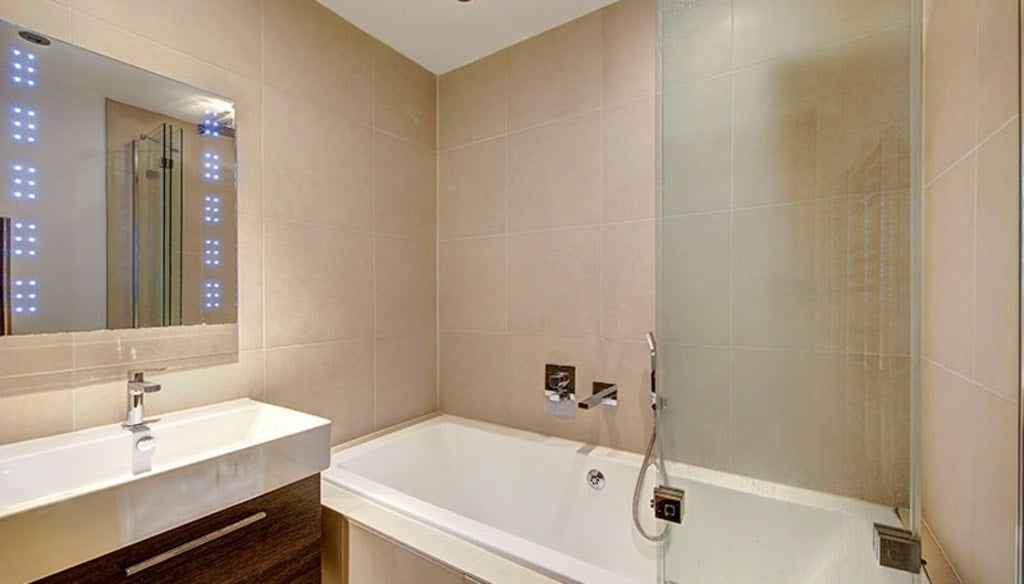 Flat Fulham Road in Greater London