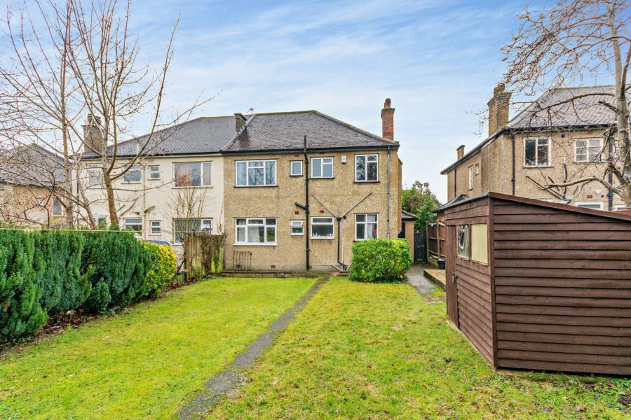House Tolcarne Drive in Greater London