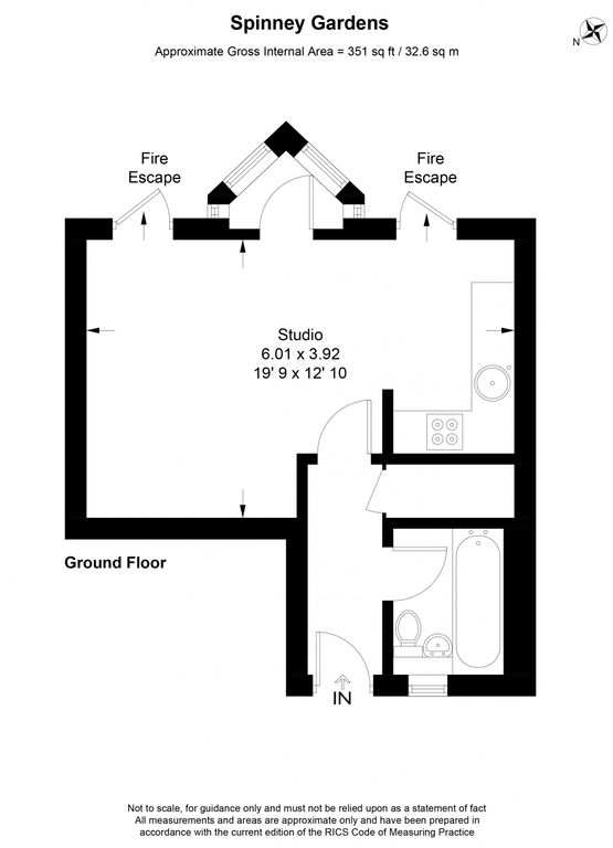 Flat Spinney Gardens in Greater London