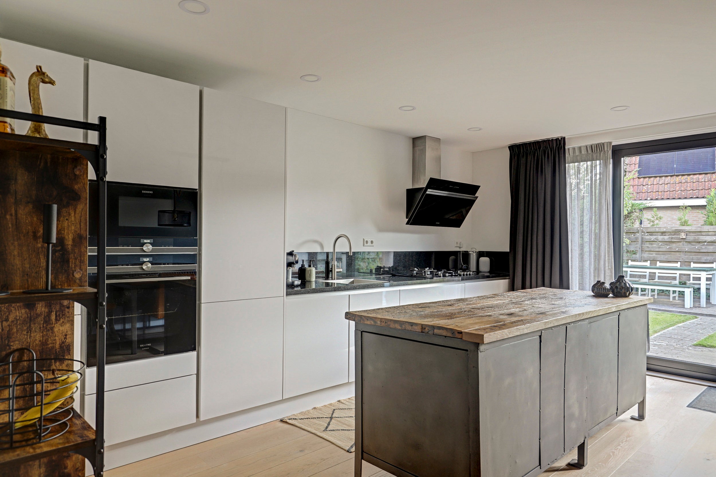 Tussenwoning te koop: Zuider Kadijk 4, Enkhuizen