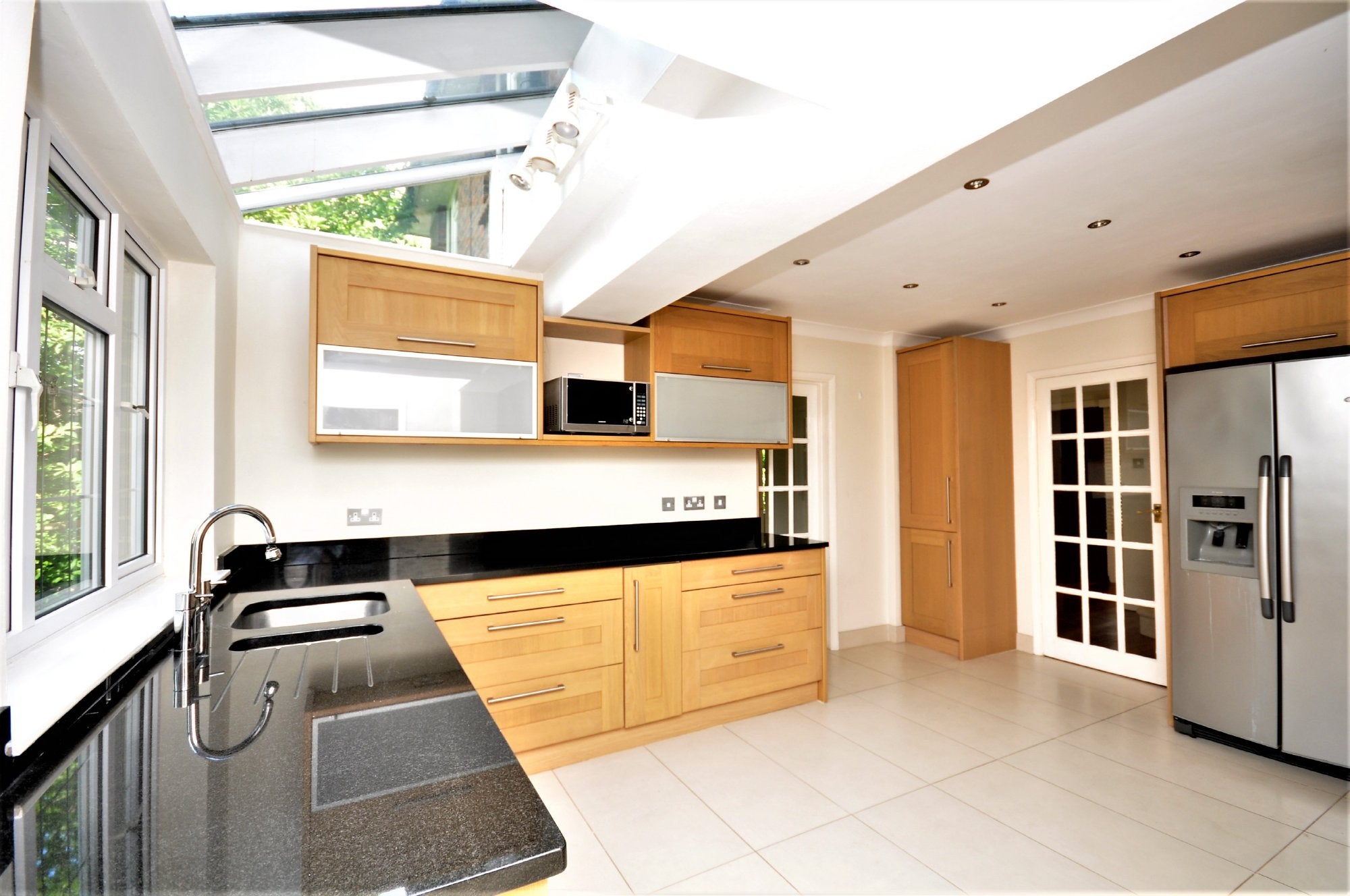 House Knipp Hill in Elmbridge