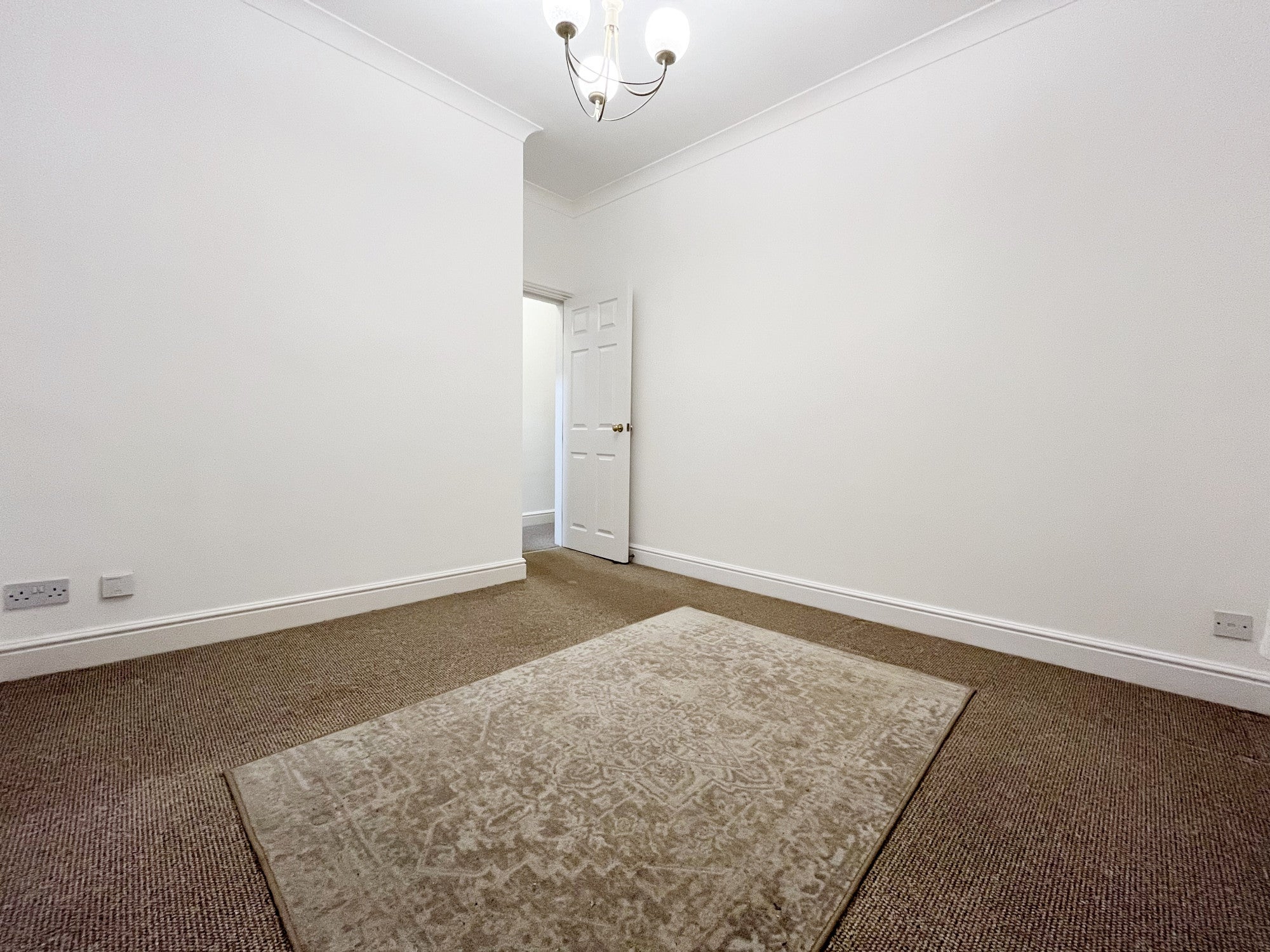 Flat Upton Park in Slough