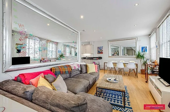 Flat Barclay Road in Greater London